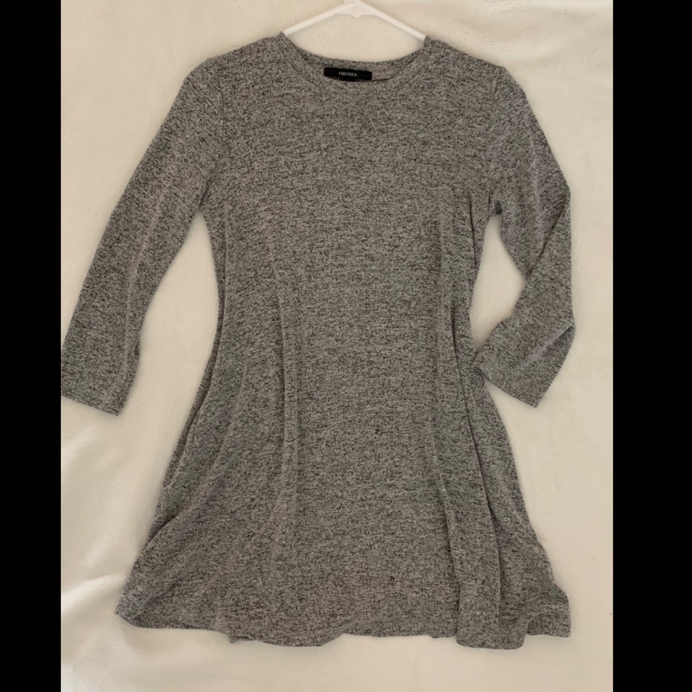 Cute flowy  gray dress